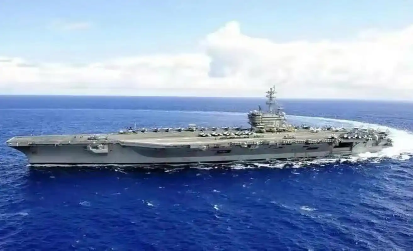 里根号航母抵近:紧张局势的蔓延 近段时间,围绕仁爱礁的地区局势急剧