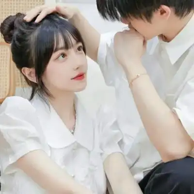 情头 情侣 双人真人一人一半_情侣头像_头像屋