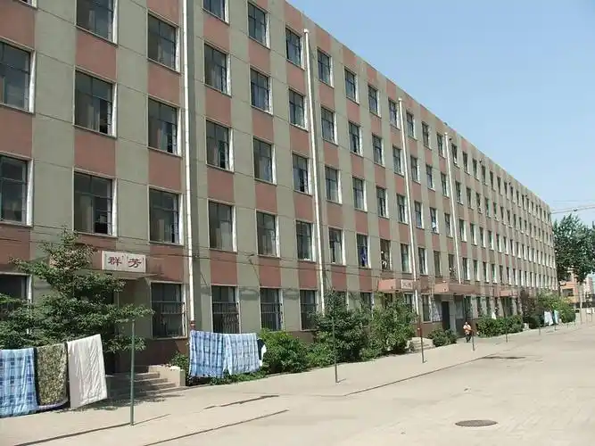 正定县弘文中学