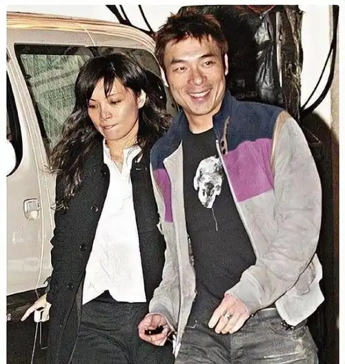 没想到东窗事发5年了许志安还是不肯放过郑秀文