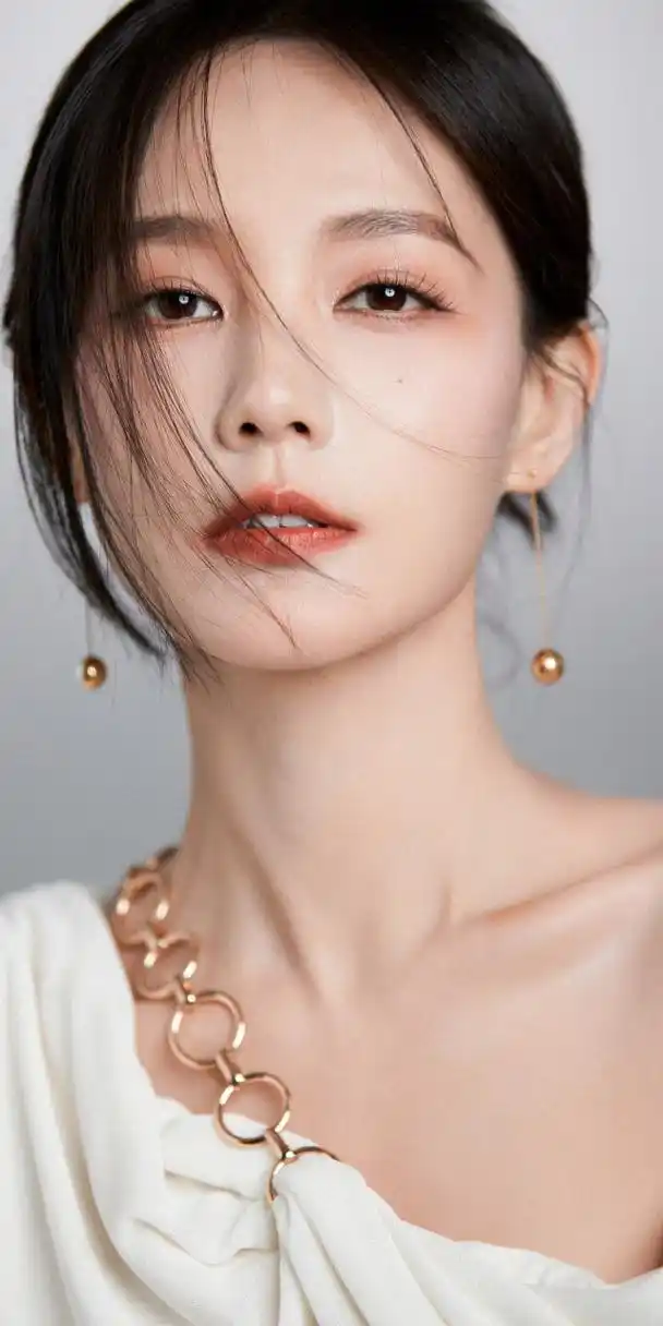 李一桐,摩登都市气质写真壁纸组图