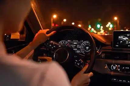 夜晚驾车走心文案 一