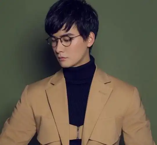 30岁流量男星被曝插足,殴打女友,长相酷似马天宇,剧目恐将下架 - 娱乐