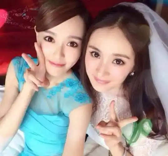 杨幂却八连扑口碑翻车,曾被传离婚又娇妻的她啥时候超车闺蜜的