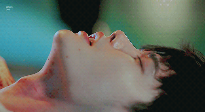 李钟硕演员韩星影视剧情gif动图_动态图_表情包下载_soogif