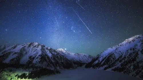 唯美好看星空壁纸_静谧浩瀚的星空_风景壁纸_精品库