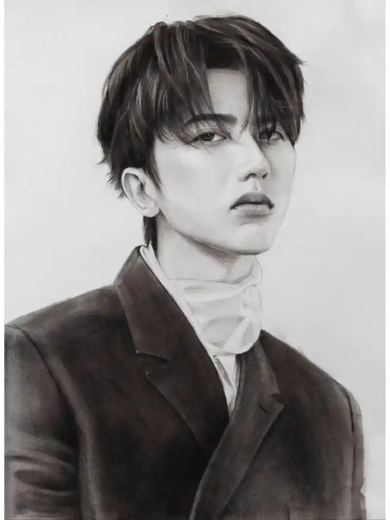 蔡徐坤素描全过程(详细教程) 99材料:炭笔  碳粉  纸擦笔  橡皮泥