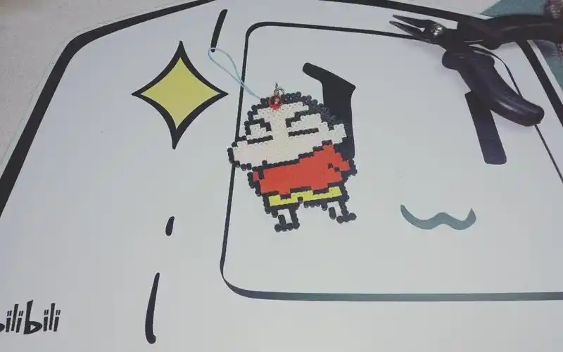 活动作品小十休息日特辑之拼豆蜡笔小新