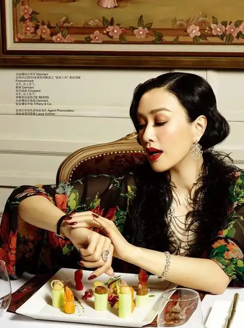 花漾撩电影 的想法: 与年龄无关,感觉钟丽缇不留"头发帘"更好看!