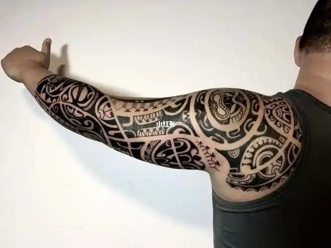 每一个图对于毛利人都有意义.所有作品都是需要纹身师和顾客合作完成.