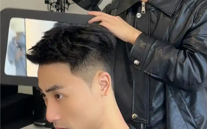 最难沟通而是被灌输了标准的人#附近人 #深圳男士发型 #深圳童佑明