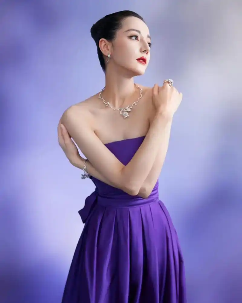 迪丽热巴美照,美丽又性感!#养眼美女