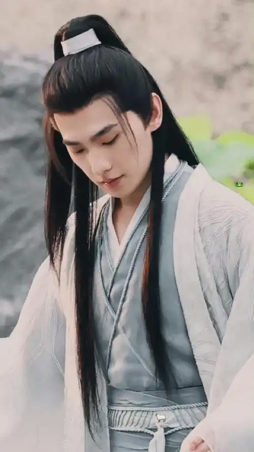 杨洋新剧蓝衣路透