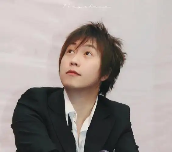 kissr]哈哈哈哈哈哈哈,图三被wmls包围了#陈信宏 #五月天 #五月天阿信