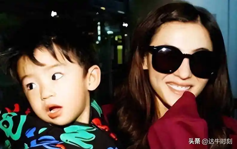 张柏芝用心良苦,不肯透露三胎生父,是为了保护谢霆锋_孩子_公众_社会