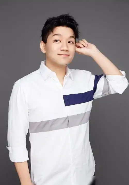 家有儿女小雨尤浩然初长成参加综艺近照变帅不少