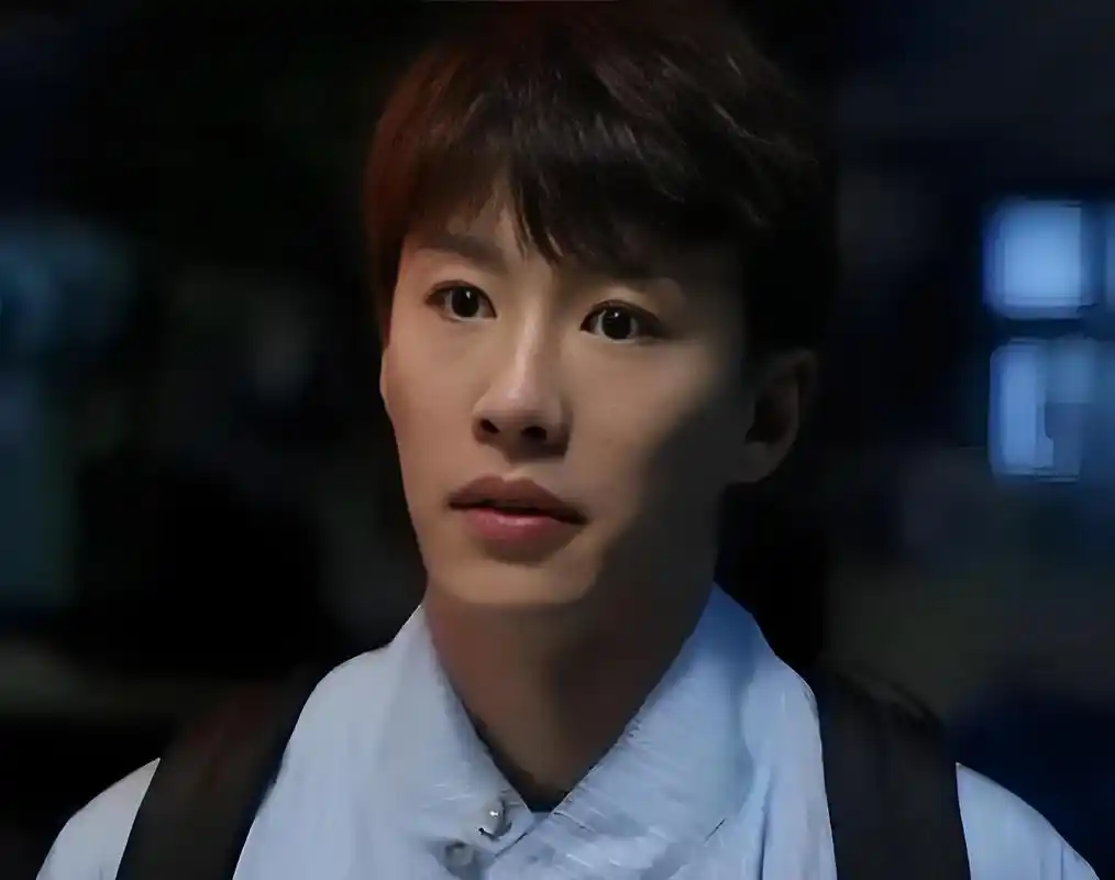 35岁男演员代旭青城山辟谷7天瘦8斤!分享身心蜕变之旅