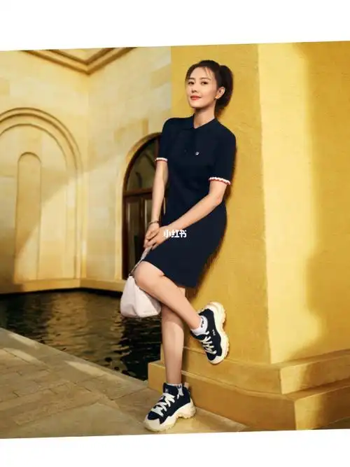 同款 sofia canvas 鱼刺帆布鞋女子时尚休闲厚底摩登帆布鞋   #斐乐