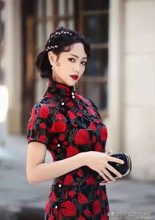 国内女明星民国风旗袍大赏 举手投足间,温婉大方