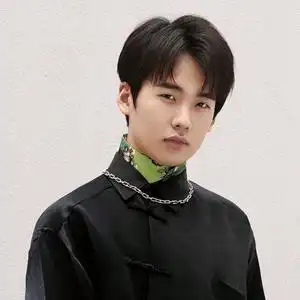 郭麒麟^o^宝藏男孩头像