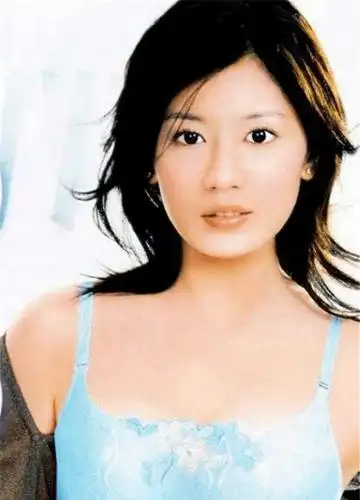 贾静雯早年也当过挂历的封面女郎,90年代的她,可一点也不输萧蔷