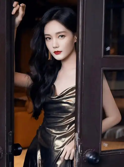 李一桐写真图集!亚冠伊洛卡雅vs仁川联:看好大,进球多