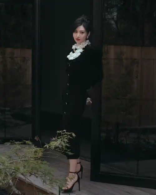 景甜 可以从睁眼吃到睡觉