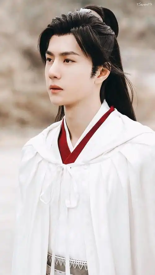 有翡结局王一博白披风帅炸9位穿披风的古装男神
