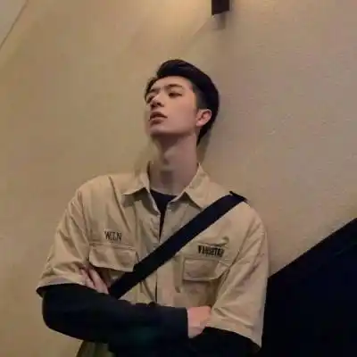 微信头像男生成熟稳重2020好看有品位的男头图片