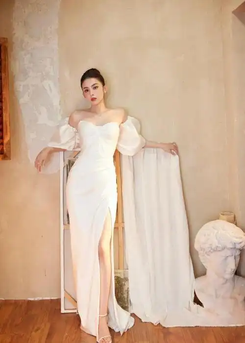 古力娜扎性感写真美图白色开叉抹胸裙纯净高贵温柔迷人