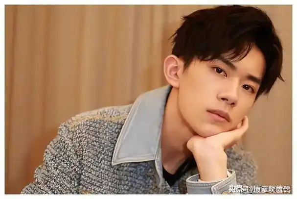 鹿晗|梁朝伟|关晓彤|易烊千玺|tfboys_网易订阅