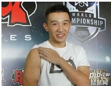 死亡宣告怒砸vg基地电脑 比uzi更火爆的职业选手