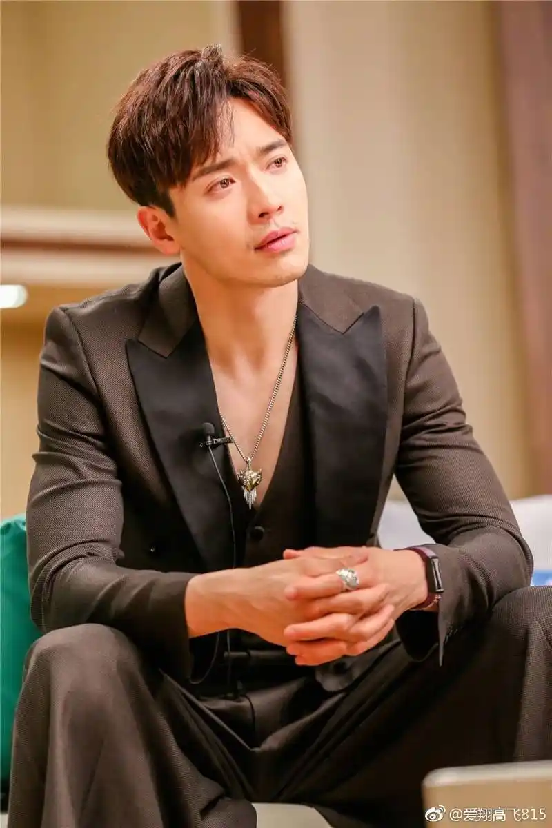 记得你因疲惫累到几乎失声的那场,我看到了你眼底