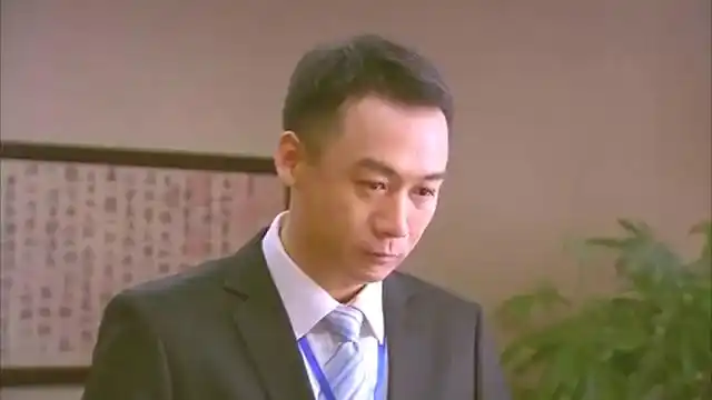 相爱十年:刘元在日企上班,在日本人身边低三下四的,真可恨!