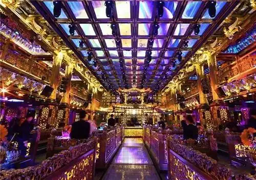 【西安天阙酒吧】纯金纯铜耗资1.5亿,金碧辉煌似皇宫