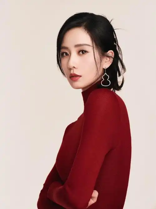 刘诗诗这身材##刘诗诗枫叶色口红