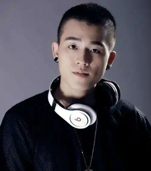 欧豪经纪人现任经纪人是谁15201879909