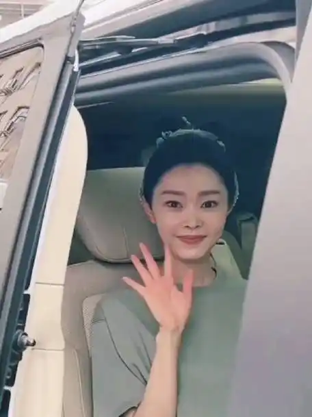 宋轶素颜吃早餐##宋轶花房公主