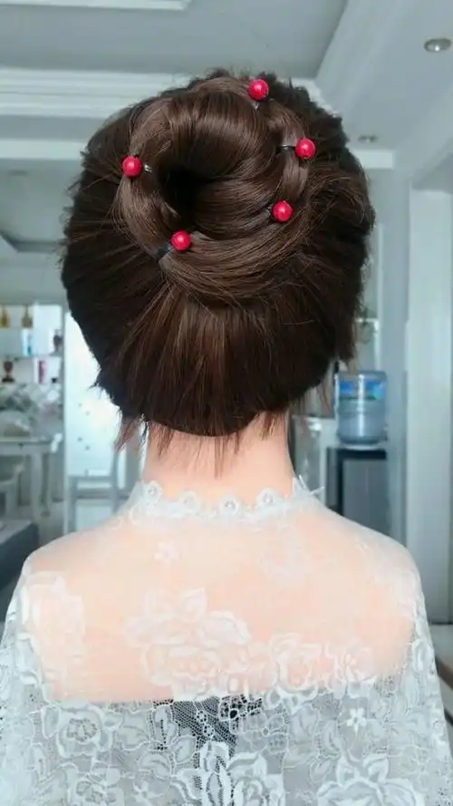婆婆们可以这样盘头,大方又好看