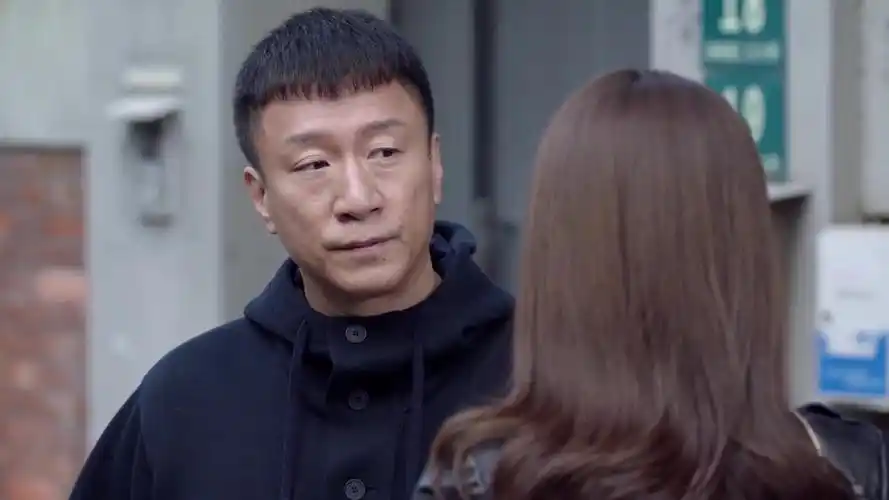 好先生:江莱去找孙红雷还债,不料碰到母亲,立马装不认识江莱