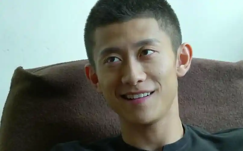 张一山被曝聚众吸毒嫖娼被抓!男女"通吃",照片很辣眼-图4