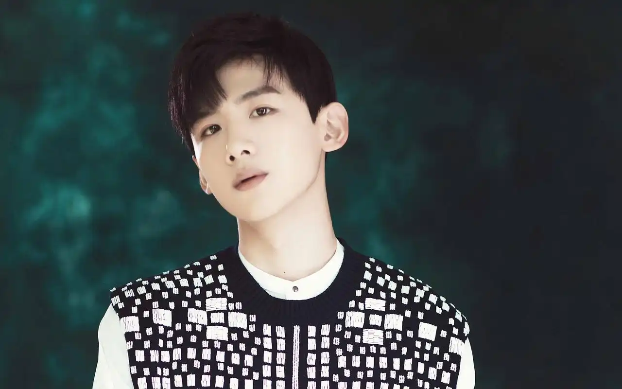 白敬亭帅气写真图片桌面壁纸