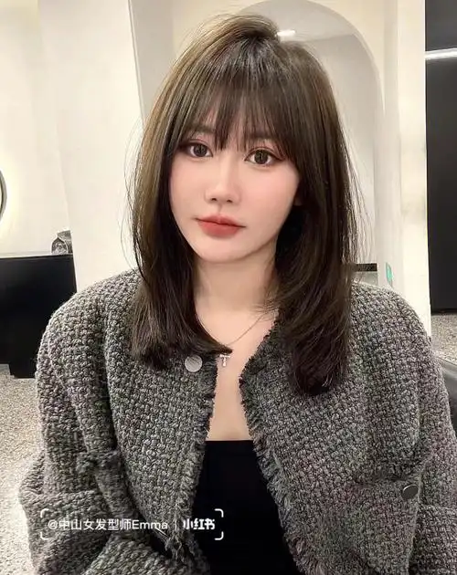 2022锁骨发气垫烫