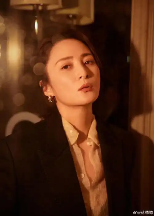 蒋勤勤亚洲电影大奖获奖感言##蒋勤勤说电影大神眷顾我们了