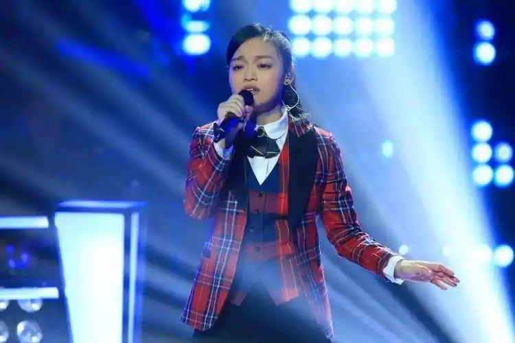她是《中国好声音》学员,却来到《梦想的声音》,谭维维不淡定了