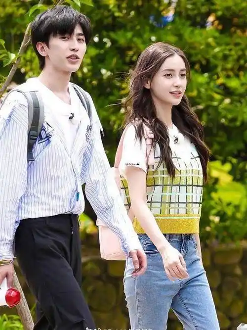 杨颖蔡徐坤绯闻升级!