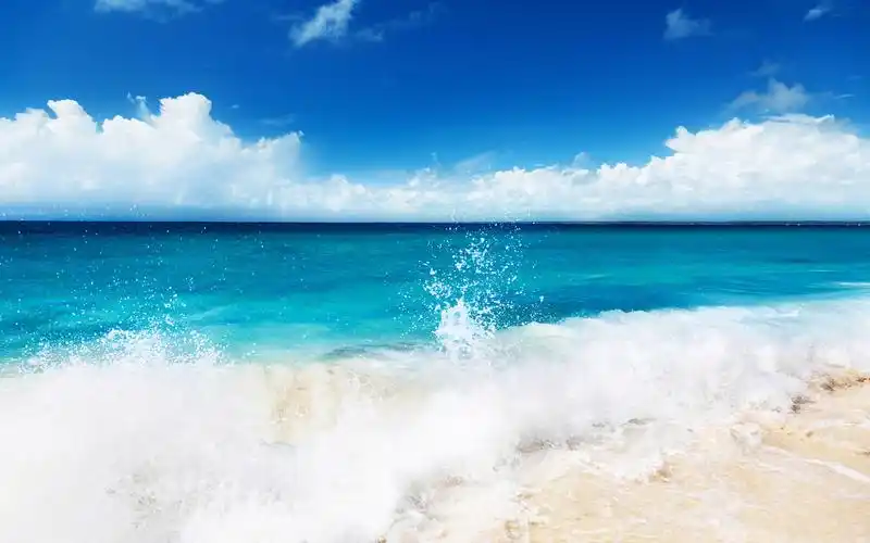 蓝色大海亮丽自然风光高清桌面壁纸