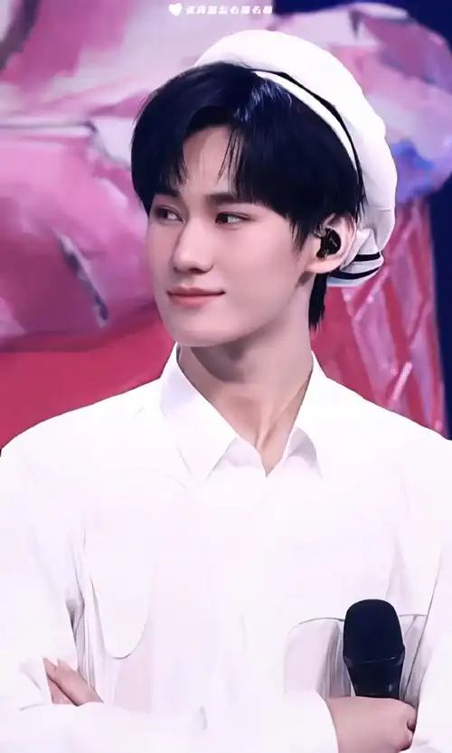 时代少年团火力全开无尽夏舞台##张真源瑜舞台rap