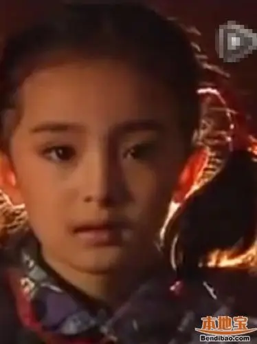 杨幂小时候的照片大全及小时候演过的电视剧(海量图片)