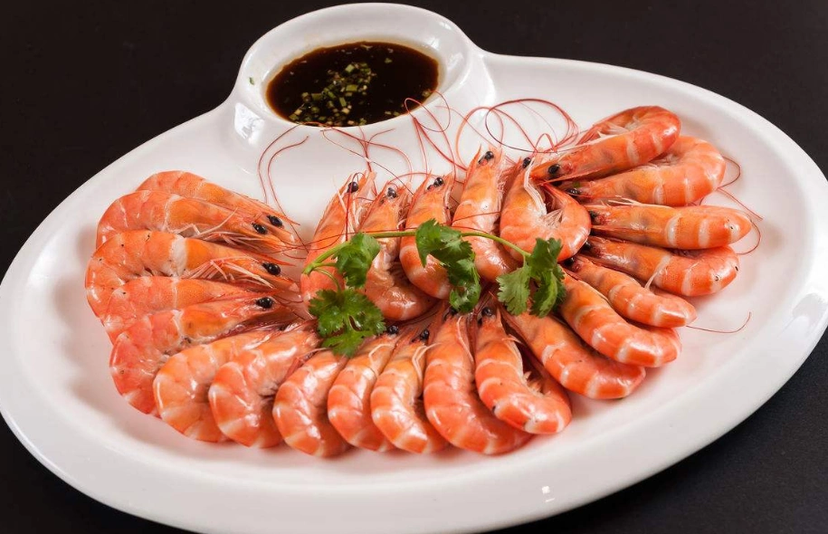 做水煮虾,到底是开水下锅还是冷水下锅?顺序弄错了,难怪不好吃